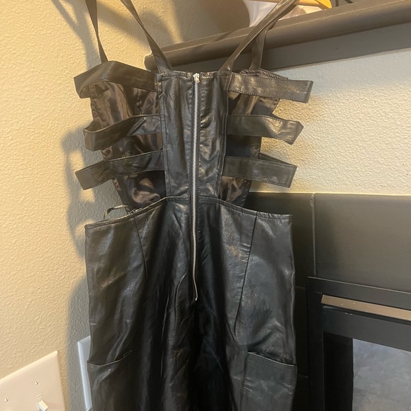 cut out faux jumpsuit - Picture 3 of 3